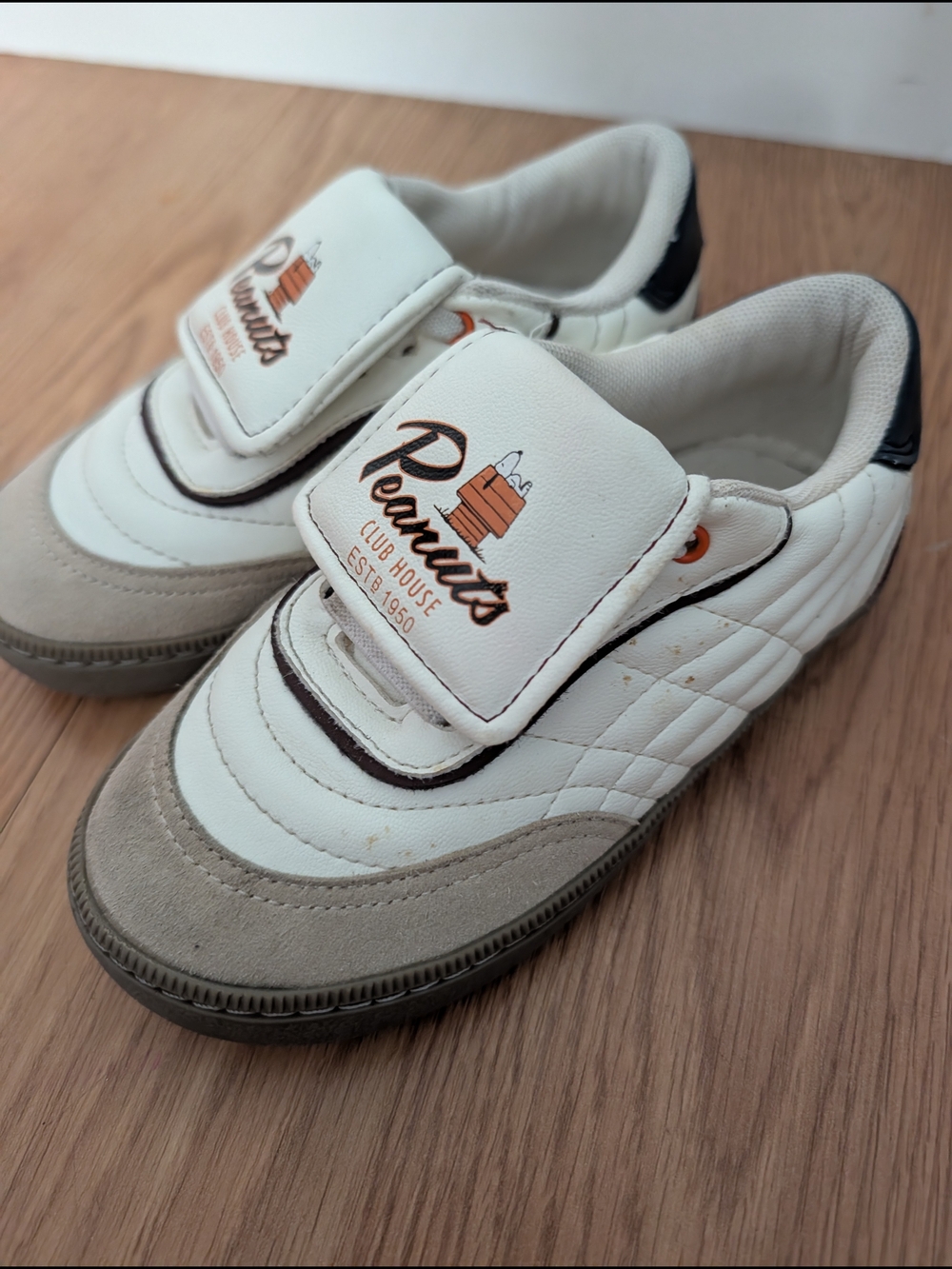 Peanuts Club House White & Beige Kids Velcro Sneakers